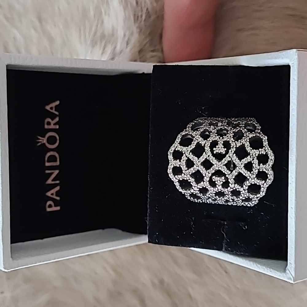 EUC Pandora shimmering lace ring - Picture 1 of 3
